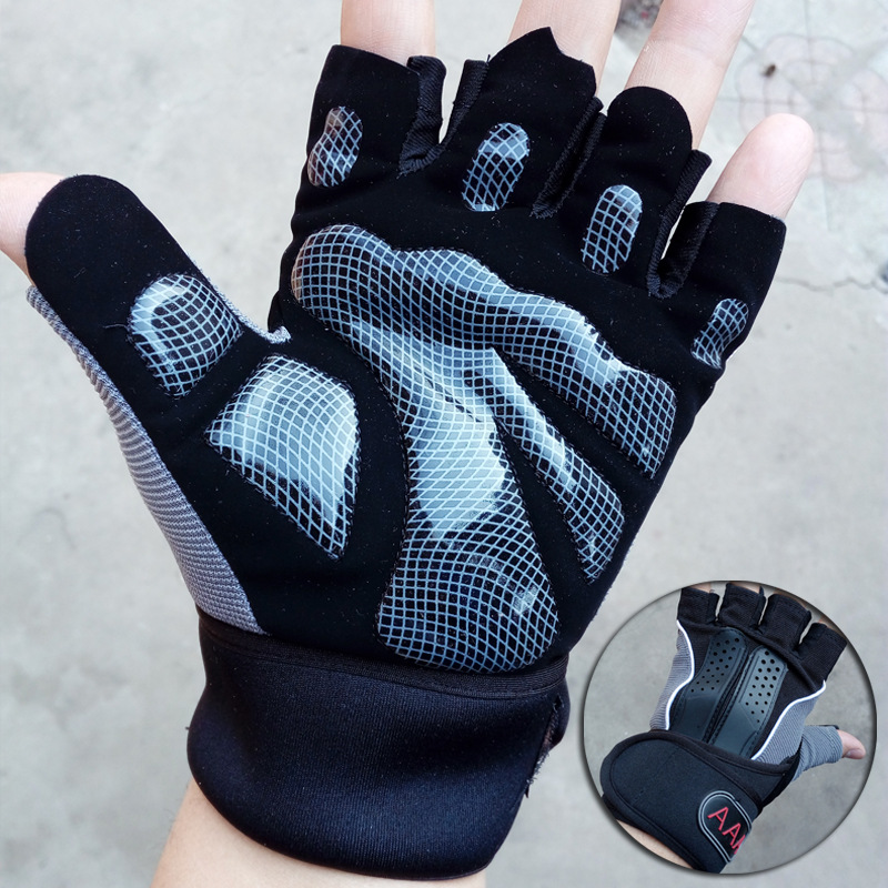 قفازات رياضية واقية للتدريب في - مراجعة Workout Glove Gym وسعره