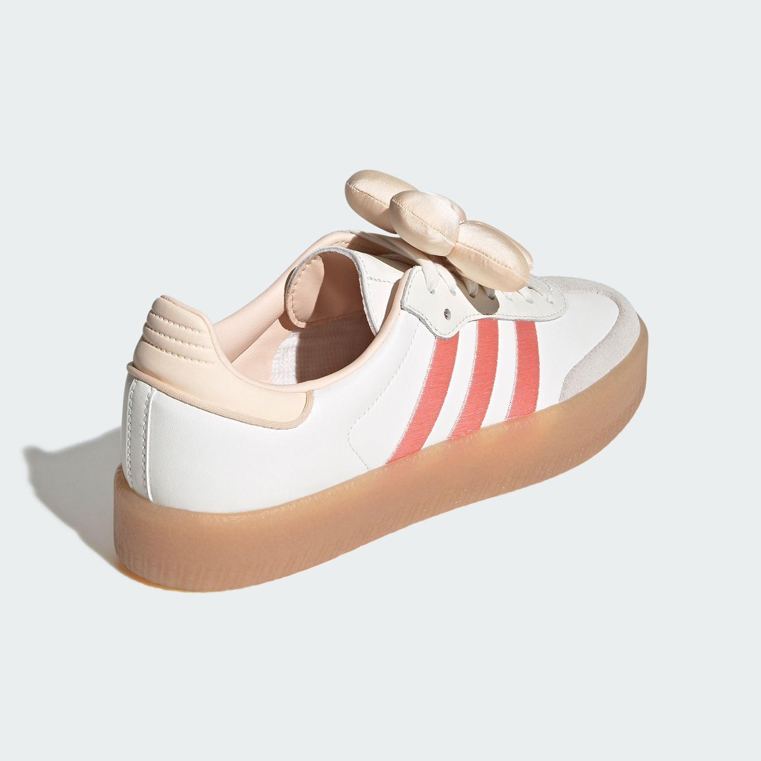 حذاء رياضي كلاسيكي كلاسيكي بسي - مراجعة Adidas Shoes Samba وسعره